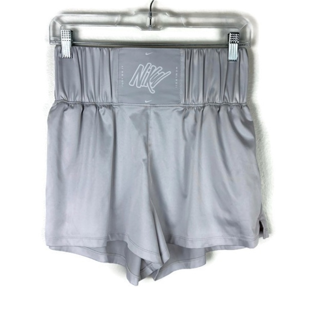 Nike Sportswear Dri Fit Workout Athletic Shorts in Silver